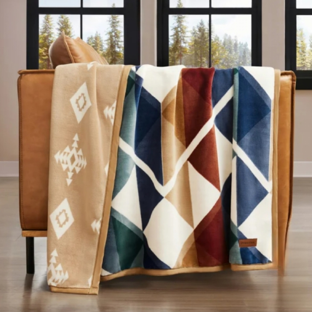 Pendleton Reversible Plush Throw Blanket Serrado Velvety Cozy 50"x70"